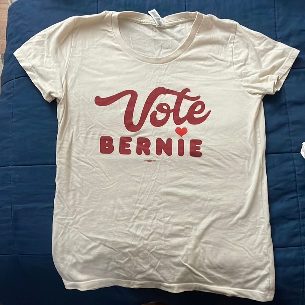 Vote Bernie t shirt